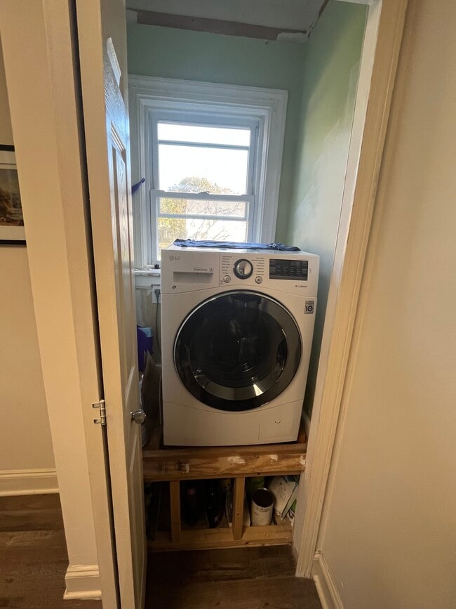 Photo - 411 7th St Unit B -2nd floor