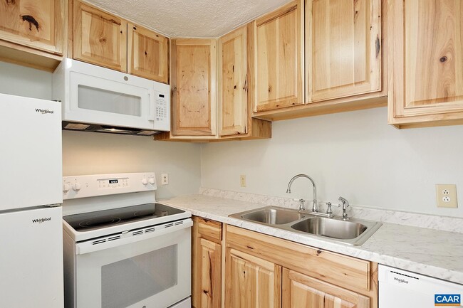 Photo - 1406 Chesapeake St Townhome