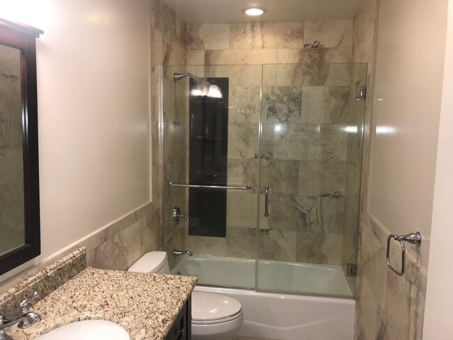 Bathroom - 817 18th St Unit 3