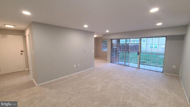 Photo - 1916 Wilson Ln Unidad 201