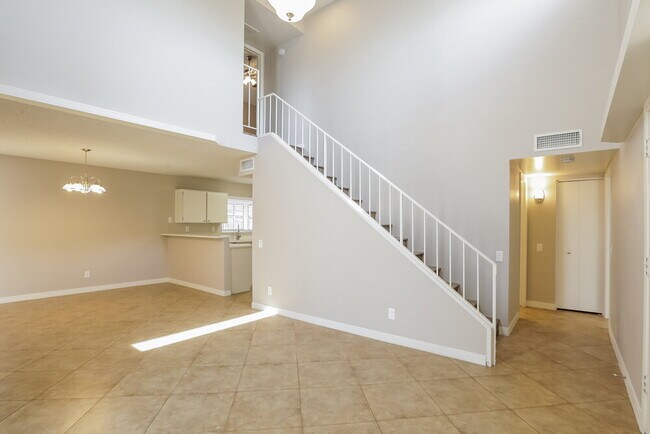 Photo - 7030 S 42nd St