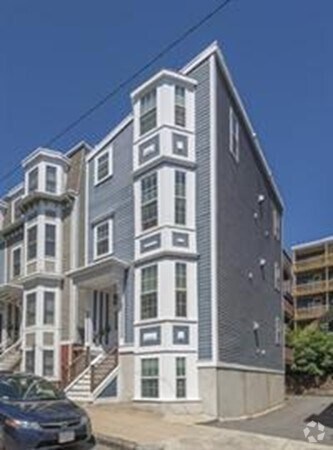 Building Photo - 64 Gates St Unit 1 Rental