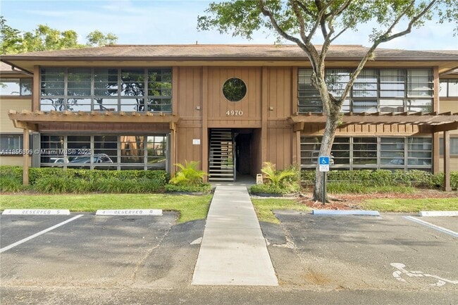 Building Photo - 4970 NW 102nd Ave Unit 102-4 Rental