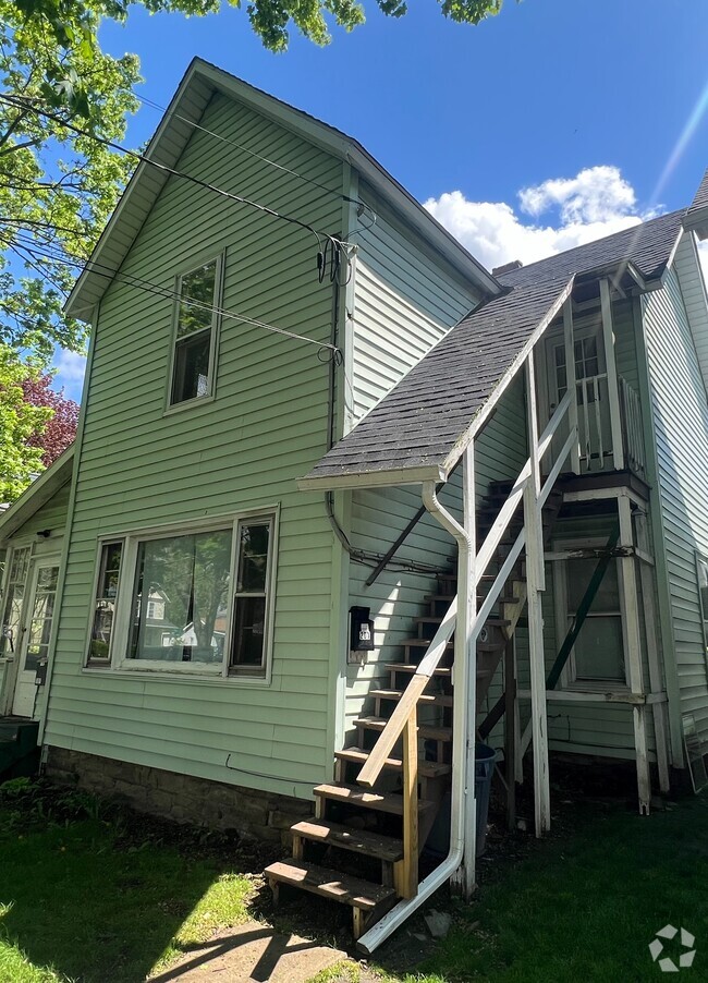Building Photo - 184 Columbia St Unit 201 Rental