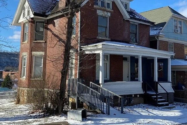 Building Photo - 869 Kenneth Ave Rental