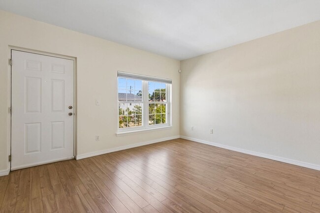 Photo - 506 N Liberty St