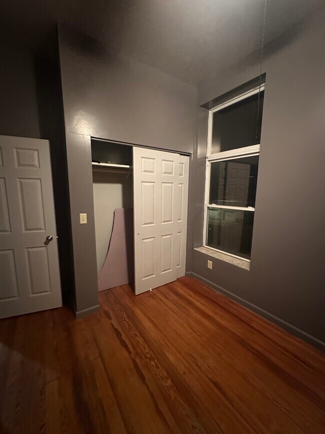 Photo - 998 IL-96 Unit 1-4