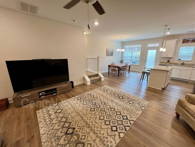 Photo - 16 Camden Wds Trl