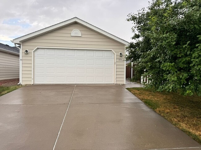 Building Photo - 326 Appletree Ct