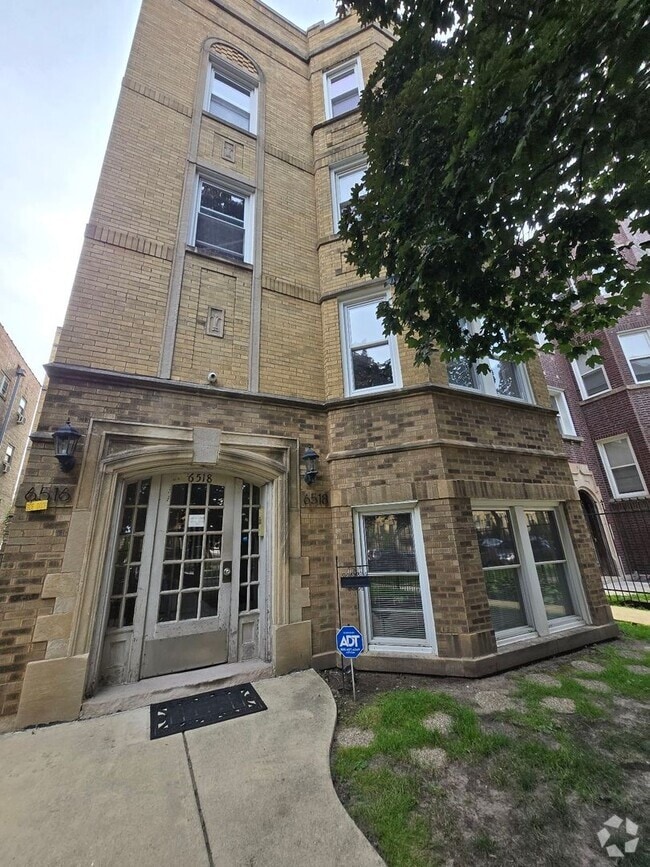 Building Photo - 6518 N Mozart St Unit 1 Rental