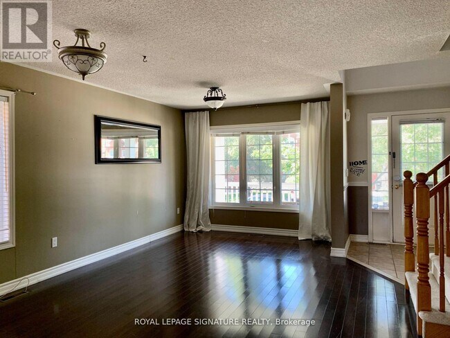 Photo - 3173 High Springs Crescent