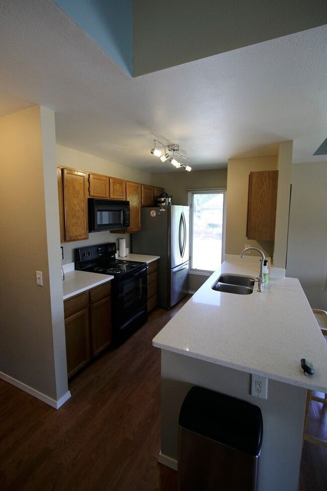 Photo - 2 Bed, 2 Bath Furnished Condo in East Anchorage!