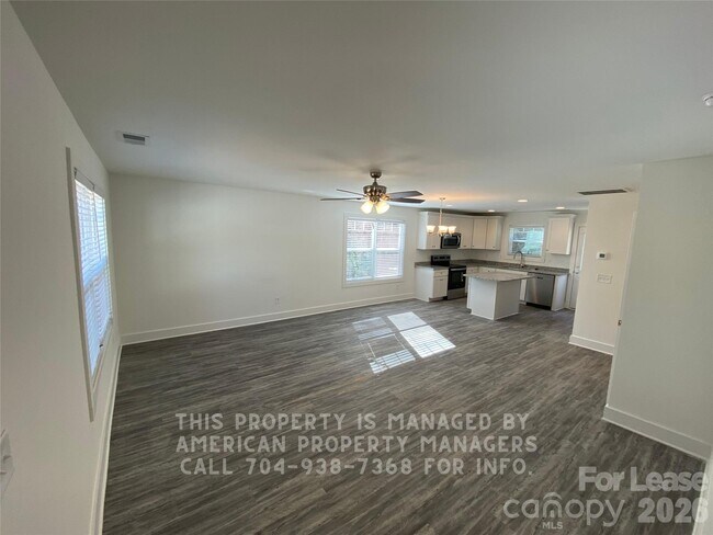 Photo - 660 Faith Dr SW