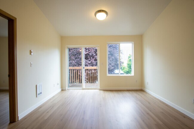 Photo - Top-Floor 1 Bdr w/ Private Balcony w/ FREE RENT Ready Now! Unit C2
