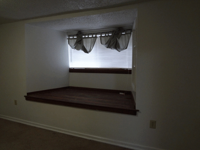 Bedroom Nook - 6344 Winston Pl