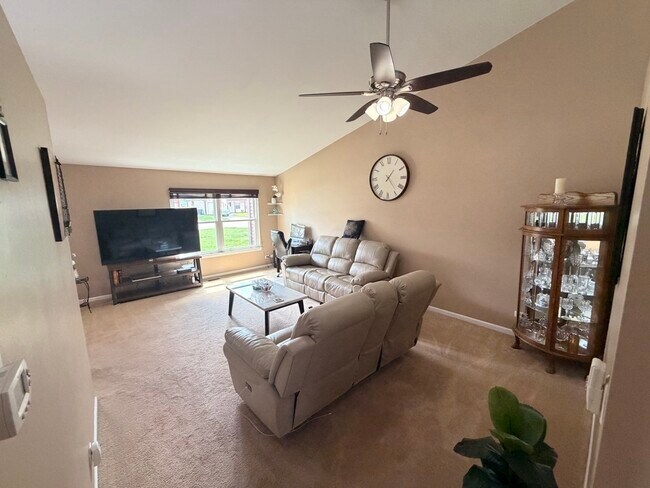 Photo - 1219 Huntington Dr