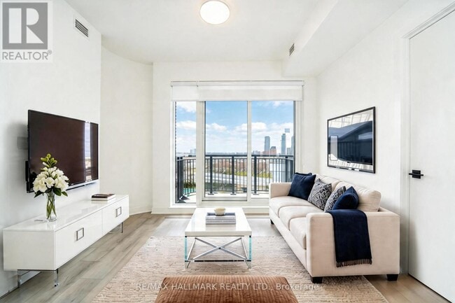 Photo - 1185 Dupont St Unit 427