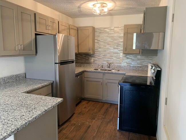 Photo - 518 SE Lee Haven Dr