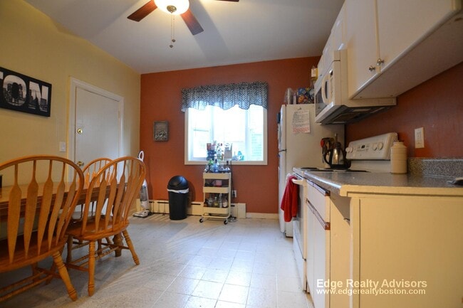 Photo - 17 Justin Rd Unit 1