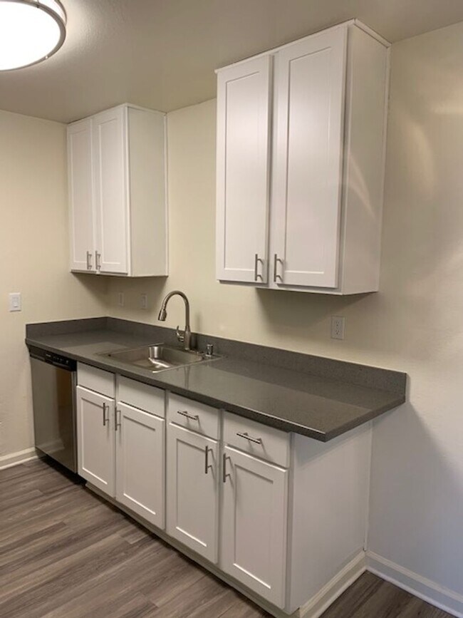 Photo - Willow Park Apartments