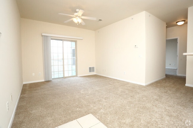 Town Commons Apartments