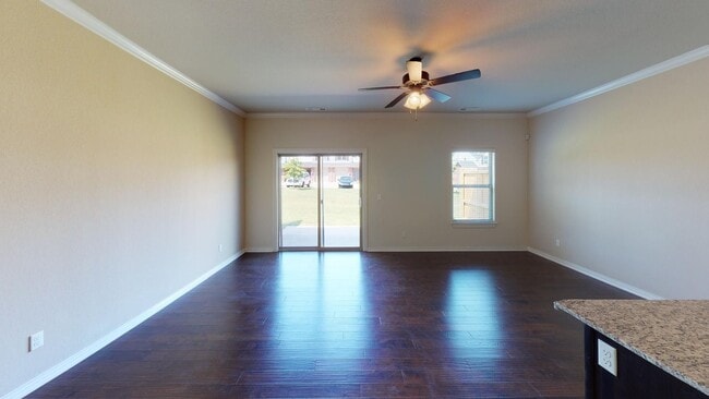 Photo - 2723 W Shasta Rd