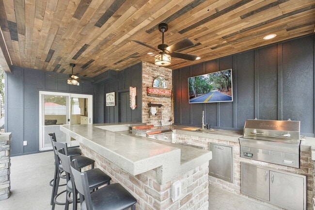 Photo - Old Town Orange Lifestyle