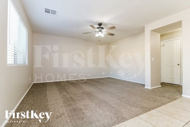 Photo - 10222 W Hess St