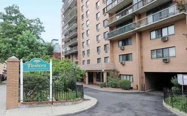 Photo - 136-75 37th Ave Unit 4B