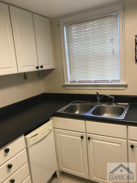 Photo - 128 University Dr