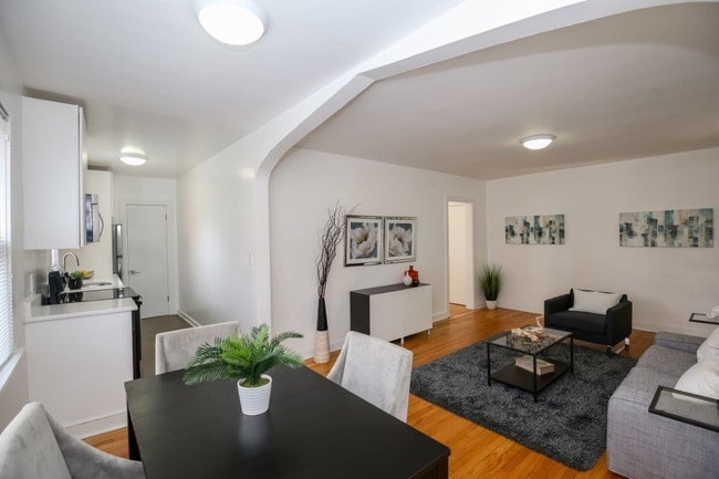 Photo - Park MacArthur