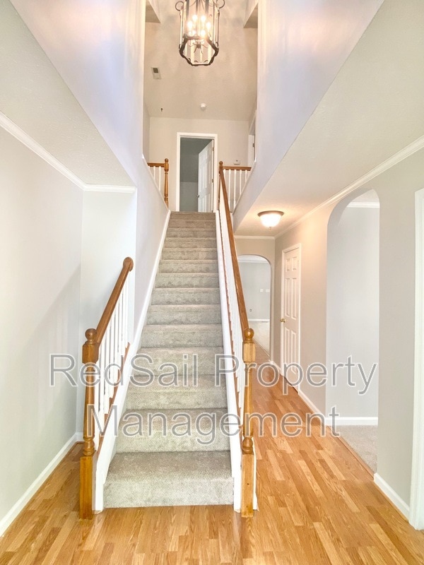 Photo - 102 Thunderbird Ln