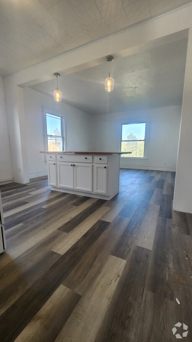 Building Photo - 720 Central Ave Unit Apt 4