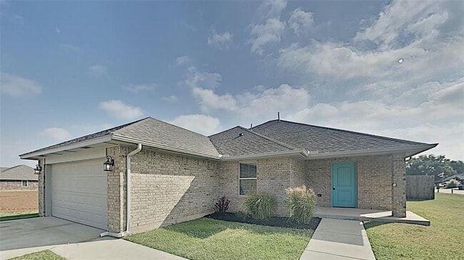 Building Photo - 4601 Oasis Ln Rental