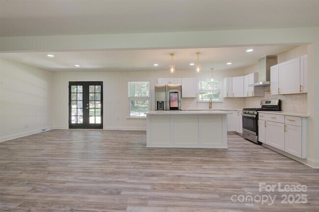 Photo - 3900 Rhodes Ave