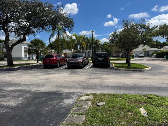 Photo - 4421 SW 72nd Terrace
