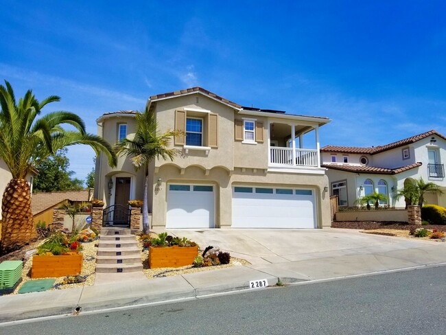 Building Photo - Upgraded 4 bedrooms 3 full baths home in Chula Vista- San Miguel Ranch area.
