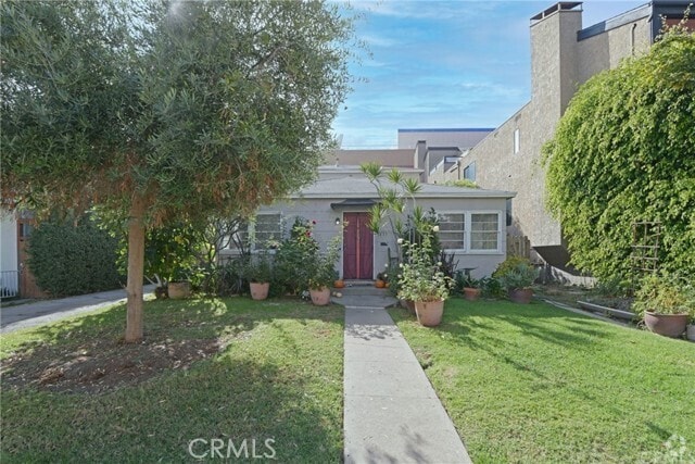 Building Photo - 1435 S Bentley Ave Rental