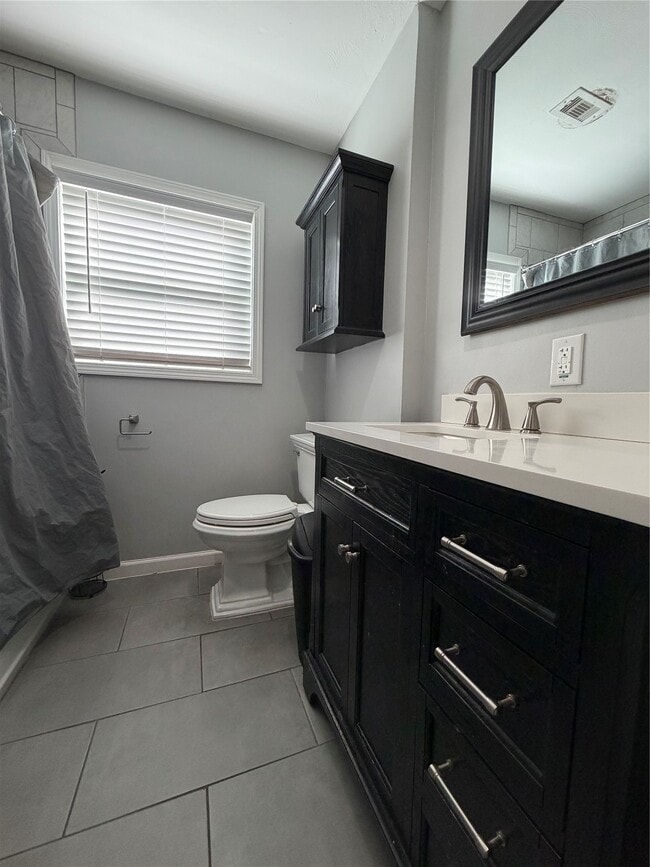 Photo - 2806 Pine St