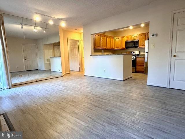 Photo - 20301 Beechwood Terrace Unit 100