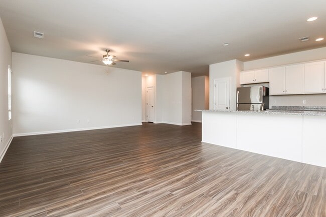 Photo - 113 Shire Dr