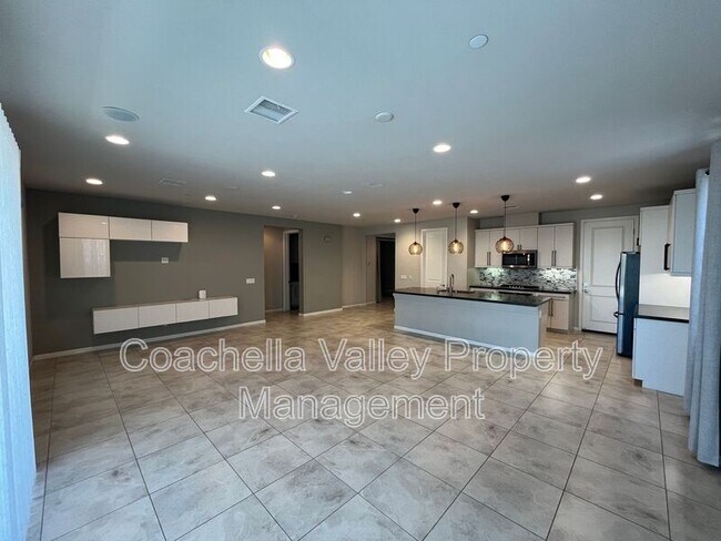 Building Photo - 74374 Xavier Ct