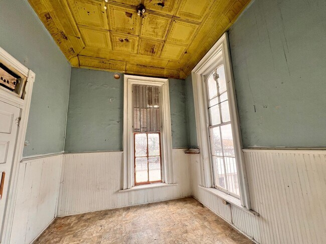 Photo - 520 Davis Ave House