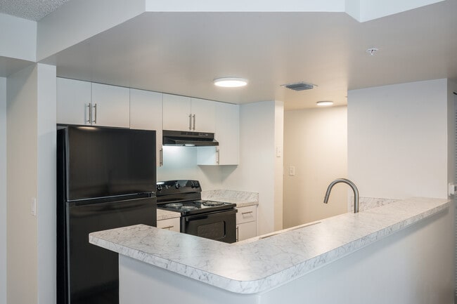 2 Bedroom, 2 Bathroom 898 Sq. Ft.