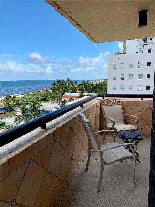 Photo - 2555 Collins Ave Unit 711