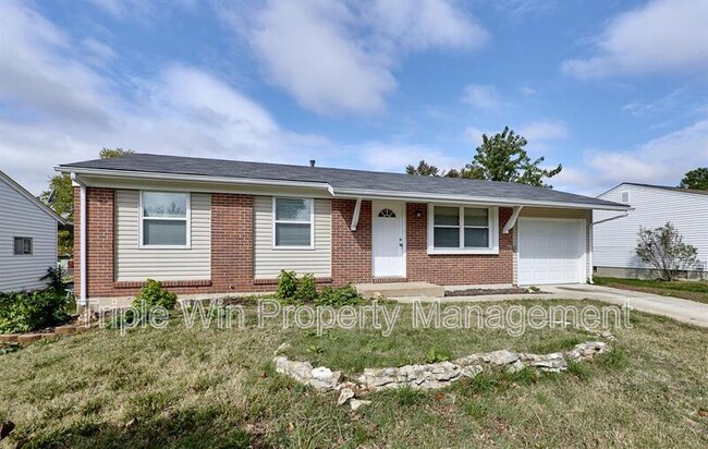 Photo - 2325 Golfway St