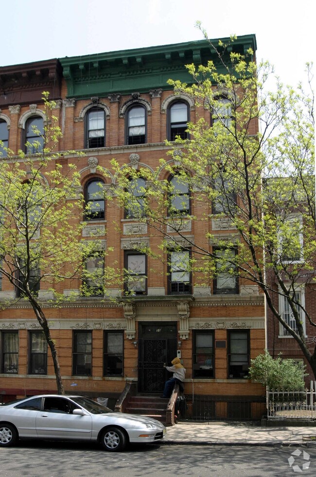 20  Covert Street