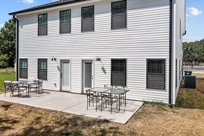 Photo - Salisbury Townhome w/ Garage