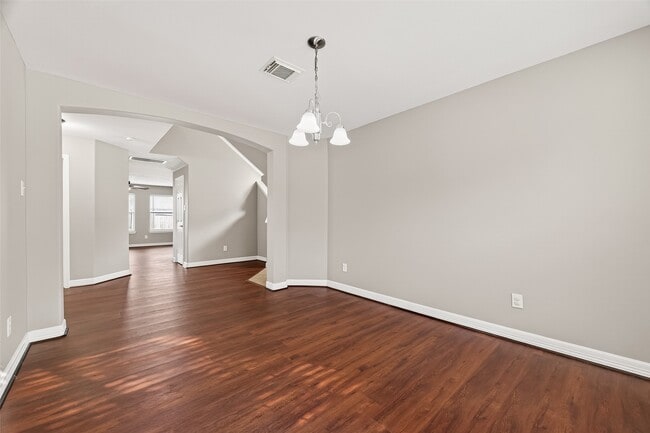 Photo - 1411 Heathcote Ln