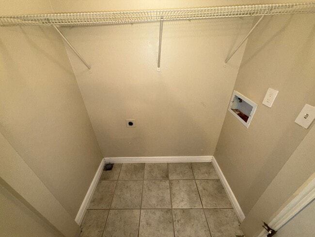 Photo - 8084 Lexington Park Dr